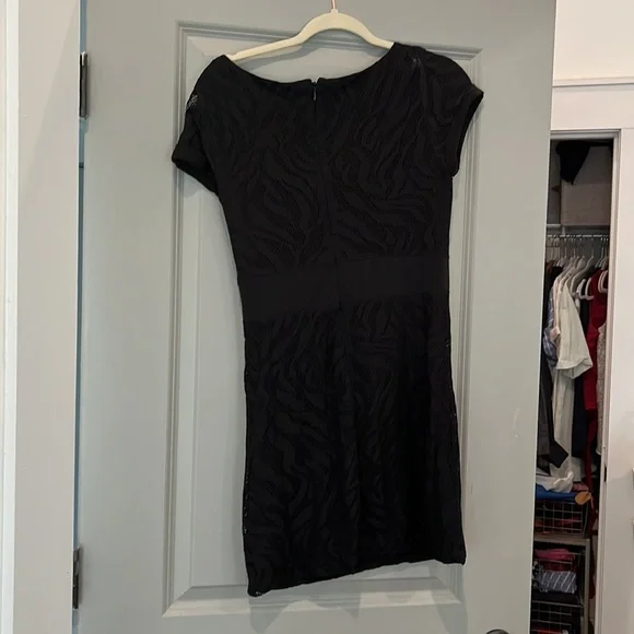 Armani exchange little black dress! Flattering and chic! Size 6 - Picture 6 of 8